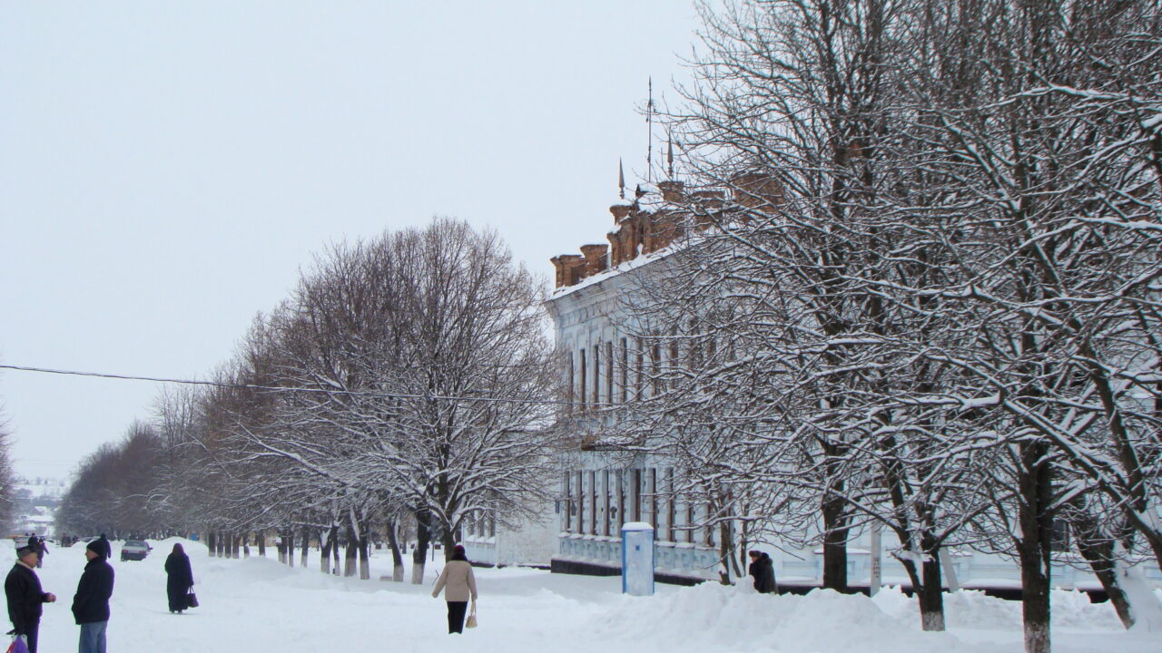 Бобров