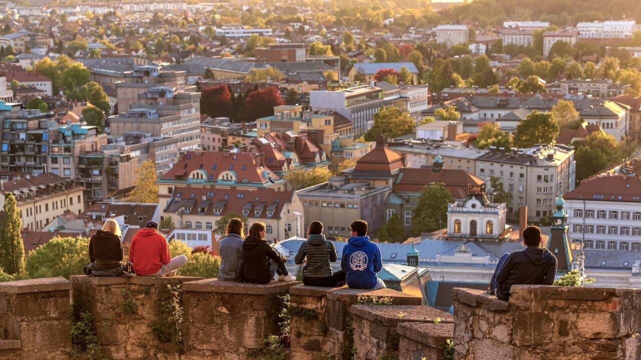 Есенице