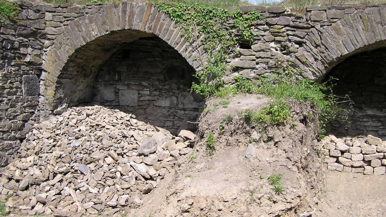 Чарне