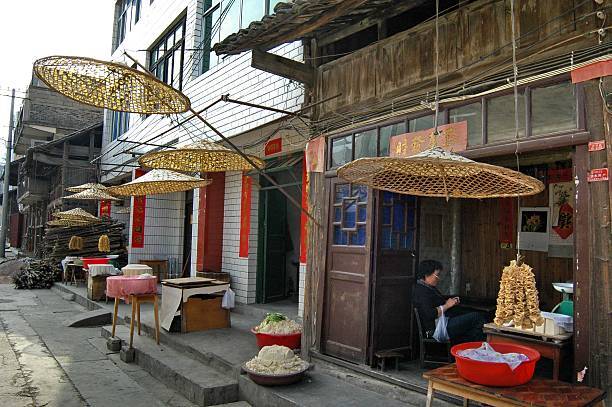 THOUGHT: The user wants the Russian name for "Jiangkou". I need to transliterate "Jiangkou" into Cyrillic and ensure I output only the city name.