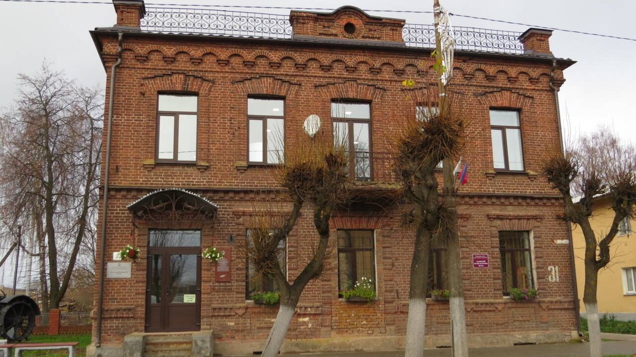 Гдов